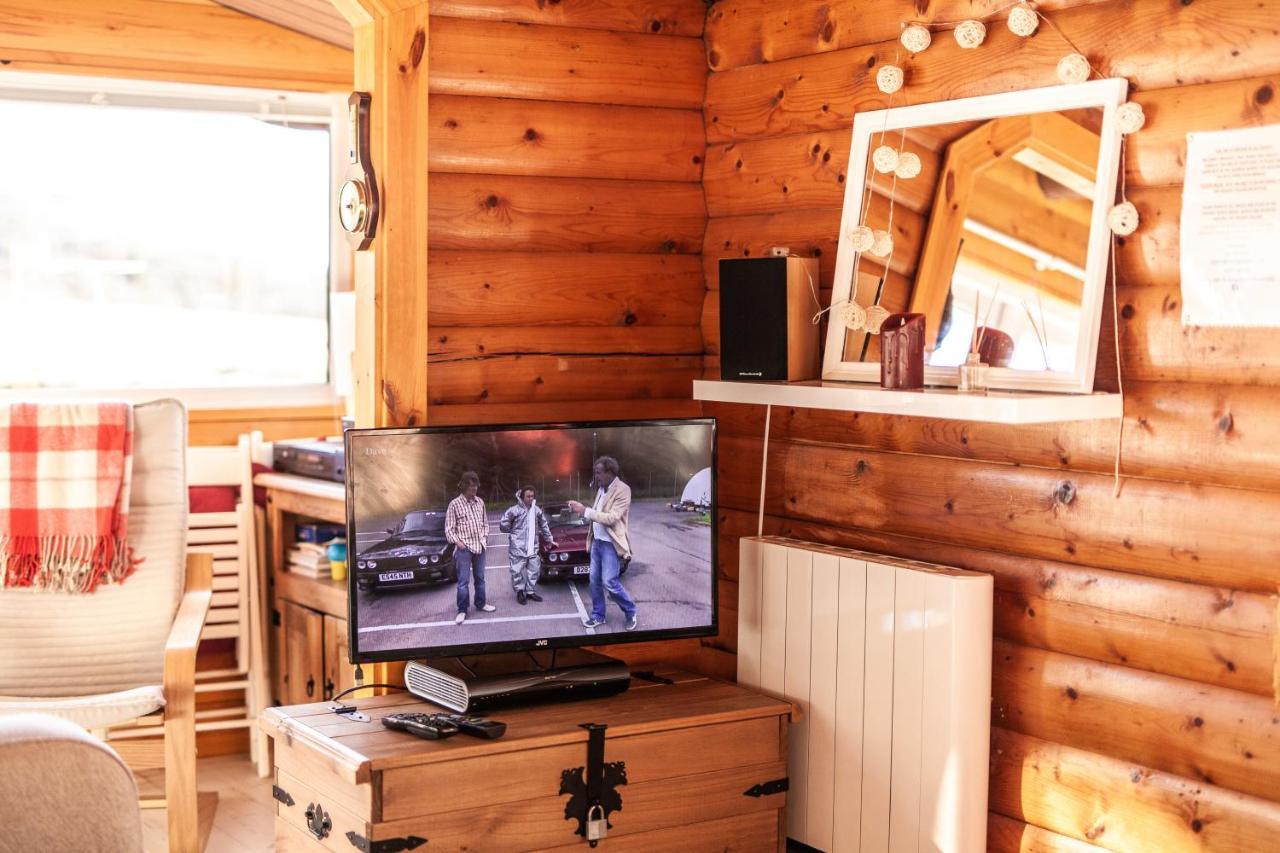 Welsh Retreat 2 Bedroom Log Cabin - Seren Property Trawsfynydd Exteriör bild